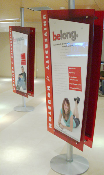 walk up welcome display sign